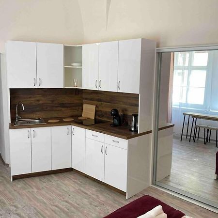 Studio In Gothic House, 50M To The Old Town Square Praag Buitenkant foto