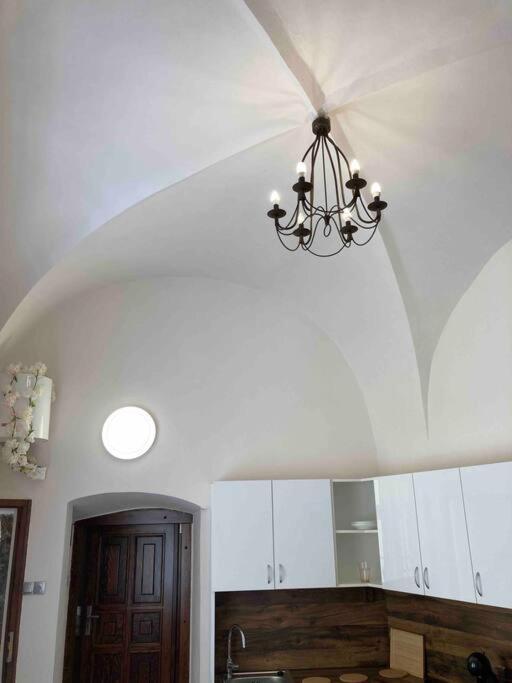 Studio In Gothic House, 50M To The Old Town Square Praag Buitenkant foto