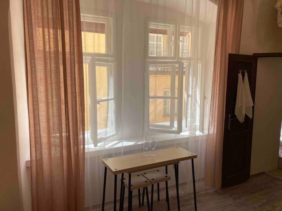 Studio In Gothic House, 50M To The Old Town Square Praag Buitenkant foto